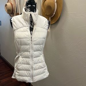 LULULEMON DOWN FOR IT ALL VEST JACKET LIGHT IVORY SIZE 10